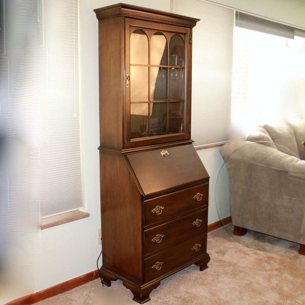 Jasper Secretary Desk with Display EBTH